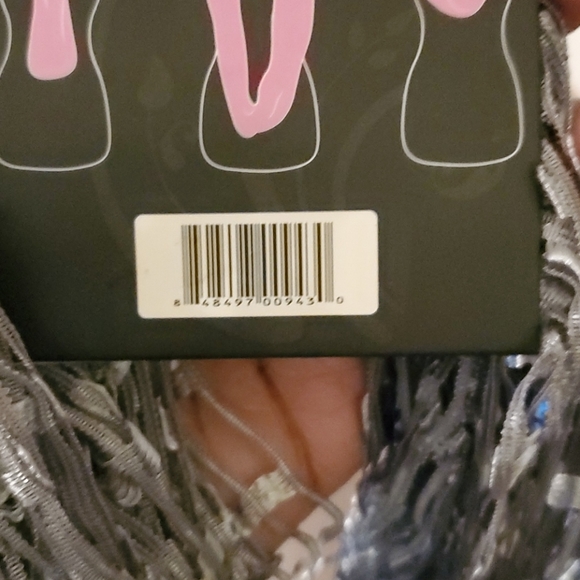 Scarf - Picture 2 of 2